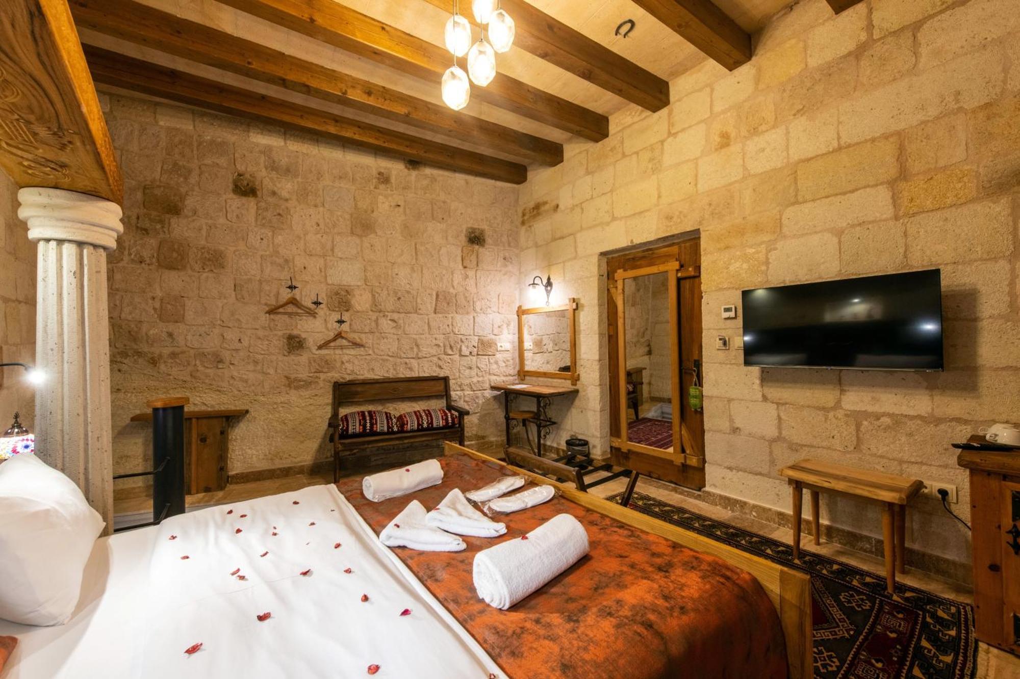 Charming Cave Hotel Göreme Room photo