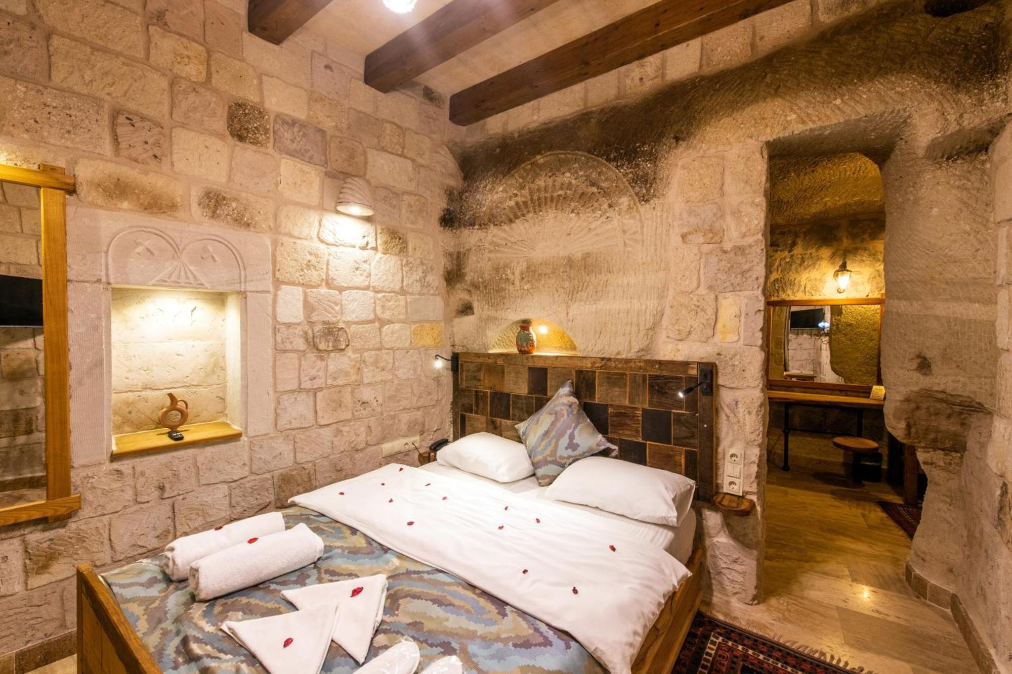 Charming Cave Hotel Göreme Room photo