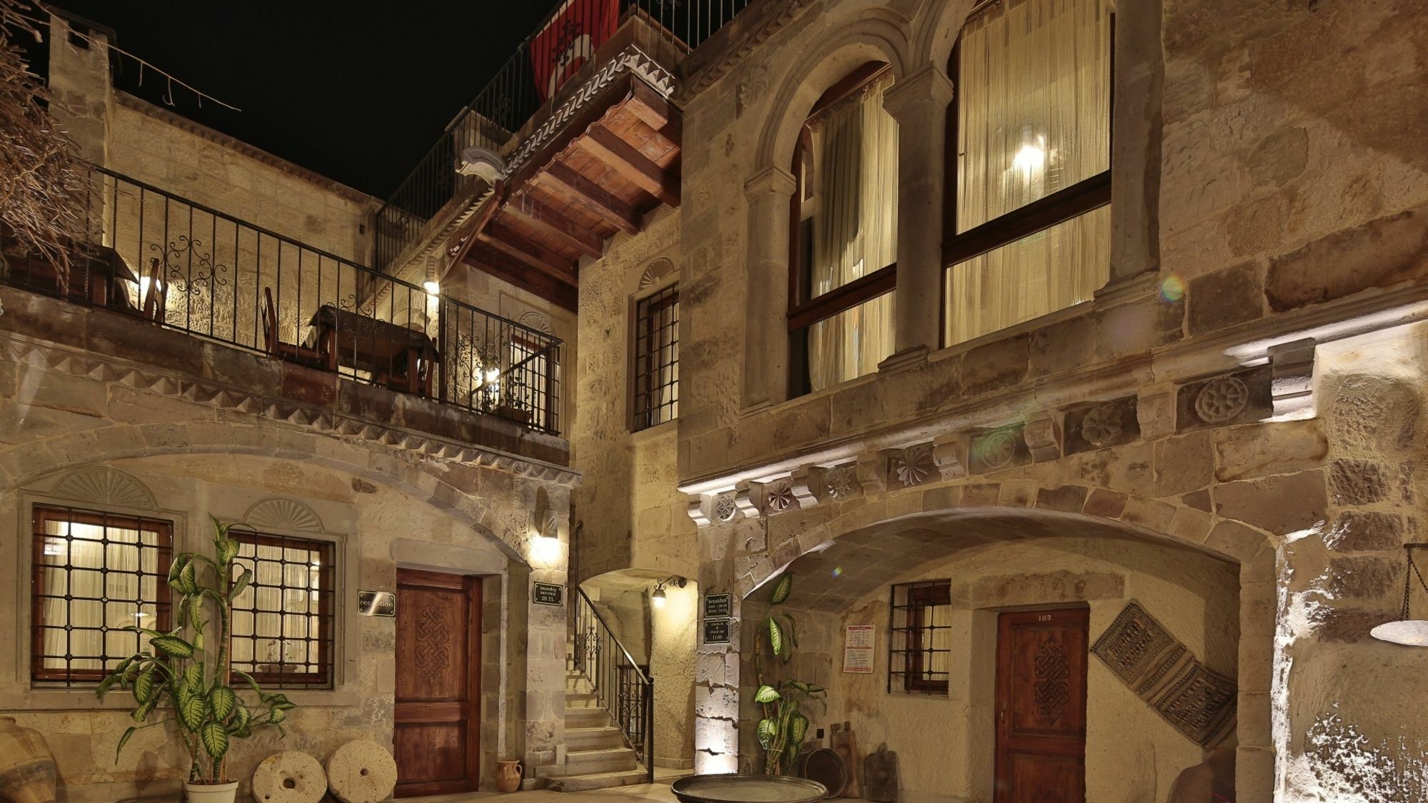 Charming Cave Hotel Göreme Exterior photo