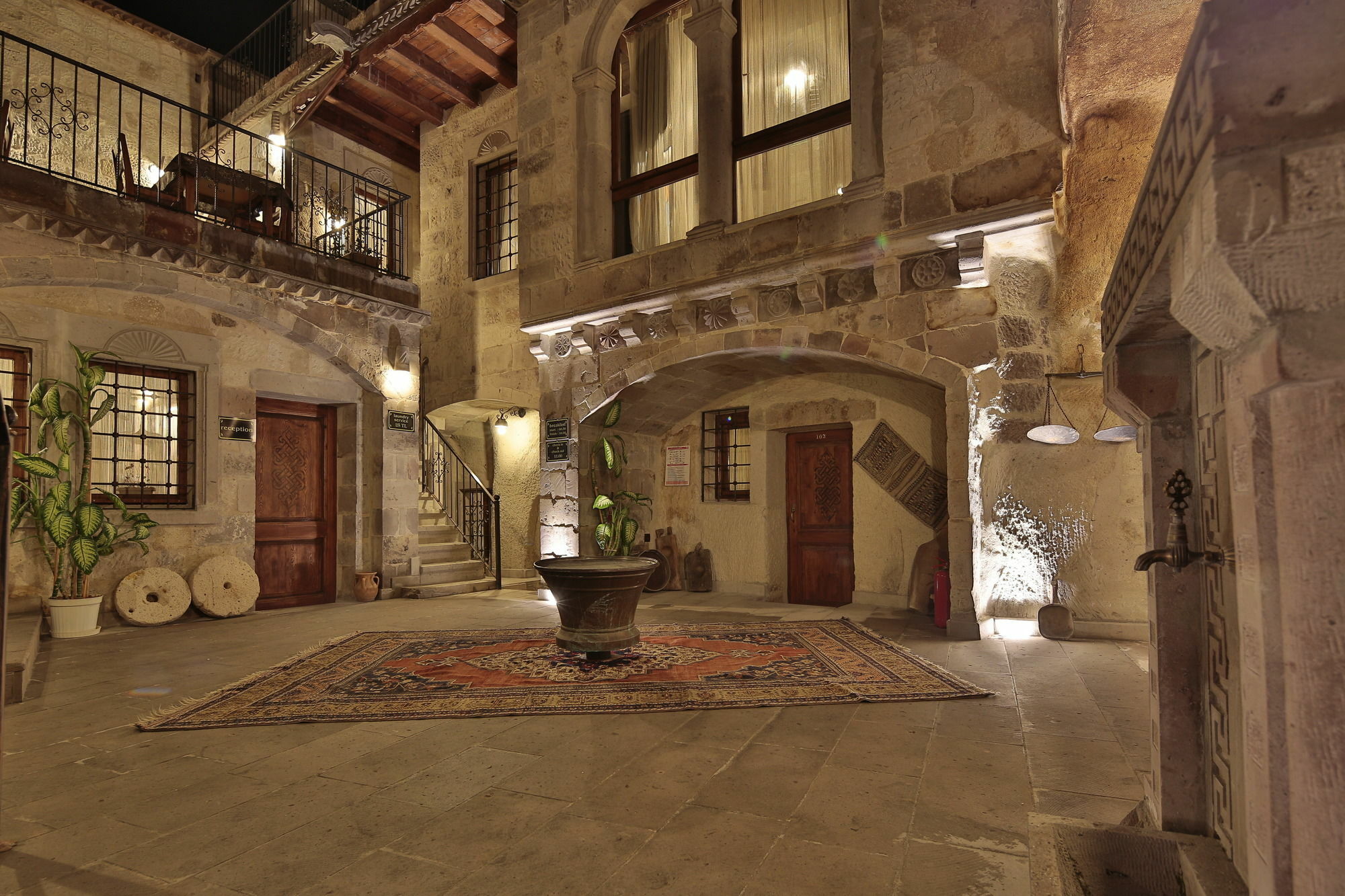 Charming Cave Hotel Göreme Exterior photo